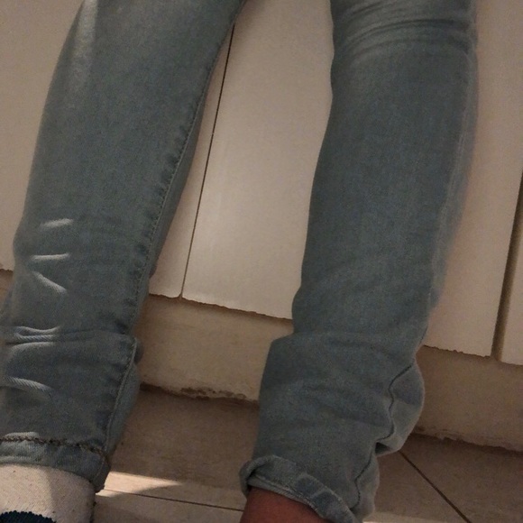 Size 4 blue notes ripped floral jeans women’s - Picture 4 of 5